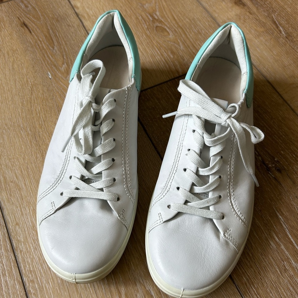White leather sneakers Ecco 41